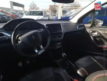 Photo 14 Peugeot 2008  1.2 PureTech 110ch GT Line S/S GPS Radar AR