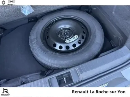 Photo 13 Renault Captur  1.6 E-Tech hybride 145ch Techno