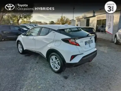 Photo 1 Toyota C-HR  122h Dynamic Business 2WD E-CVT + Programme Beyond Zero Academy MY22