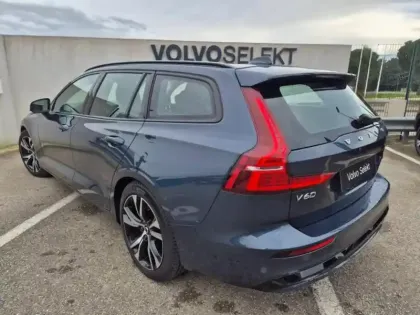 Photo 7 Volvo V60  B4 197ch Ultra Style Dark DCT 7