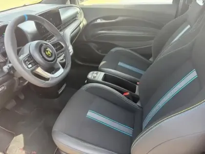 Photo 5 Abarth 500  e 155ch 42kWh Pack 4cv