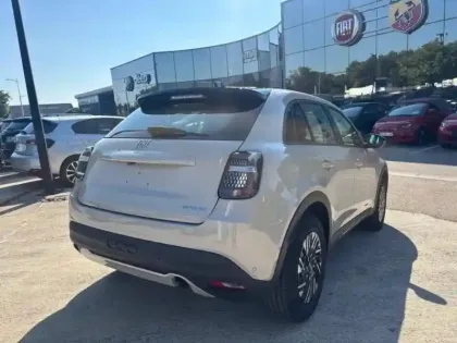 Photo 6 Fiat 600  1.2 Hybrid Turbo 145ch La Prima DCT6 Step 2