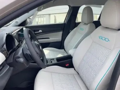 Photo 7 Fiat 600  1.2 Hybrid 100ch DCT6