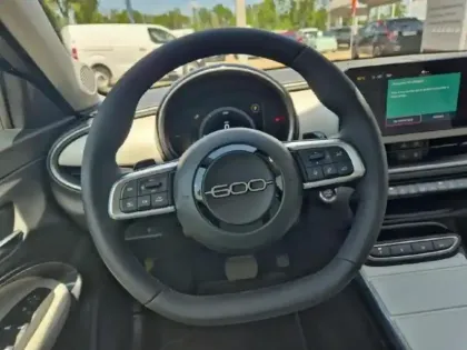 Photo 9 Fiat 600  1.2 Hybrid 100ch DCT6