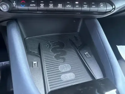 Photo 13 Alfa Romeo Junior  Elettrica 156ch Techno