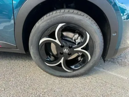 Photo 7 Alfa Romeo Junior  1.2 Ibrida 145ch Speciale e-DCT6