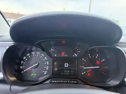 Photo 13 Citroën C3  1.2 PureTech 83ch S&S Feel Pack