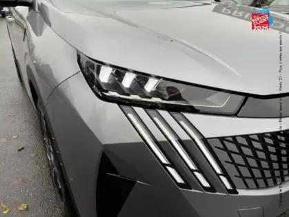 Photo 27 Peugeot 5008  Hybrid 136ch GT e-DCS6