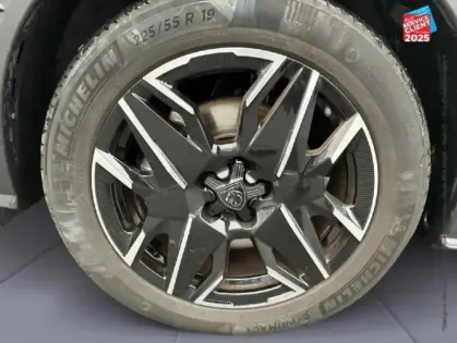 Photo 9 Peugeot 5008  Hybrid 136ch GT e-DCS6