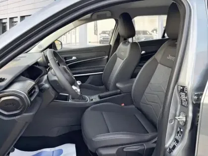 Photo 8 Jeep Avenger  1.2 Turbo T3 100ch Altitude