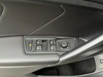 Photo 13 Volkswagen Tiguan allspace  2.0 TDI 150ch R-Line DSG7