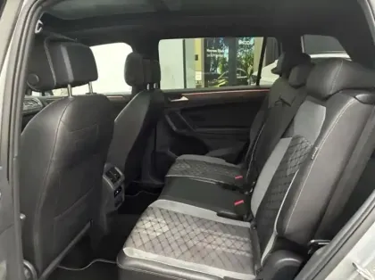 Photo 9 Volkswagen Tiguan allspace  2.0 TDI 150ch R-Line DSG7