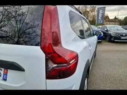 Photo 13 Dacia Jogger  1.6 hybrid 140ch Expression 5 places