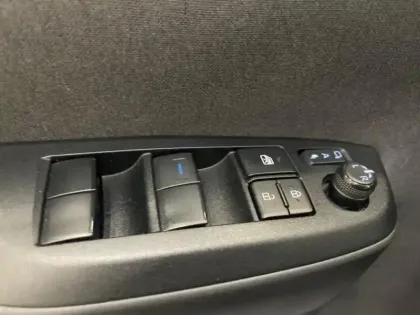 Photo 8 Toyota Yaris  Cross 116h Dynamic MY22