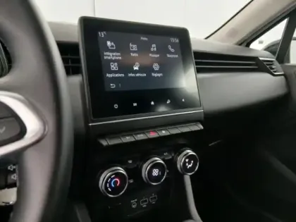 Photo 14 Renault Clio  1.6 E-Tech hybride 145ch Equilibre