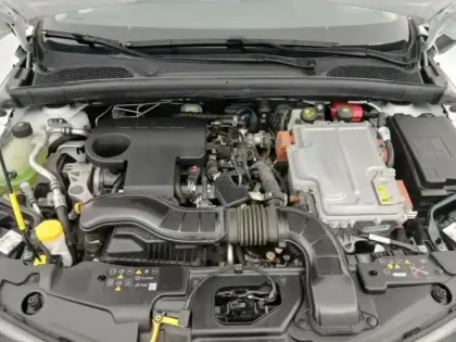 Photo 11 Renault Clio  1.6 E-Tech hybride 145ch Equilibre