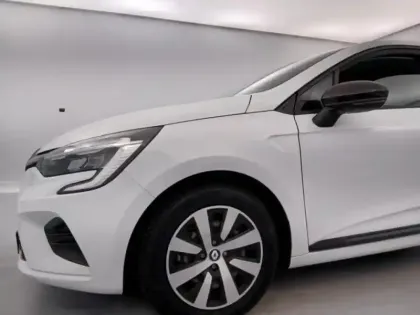 Photo 10 Renault Clio  1.6 E-Tech hybride 145ch Equilibre