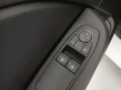 Photo 12 Renault Clio  1.6 E-Tech hybride 145ch Equilibre