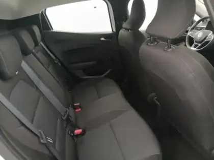 Photo 7 Renault Clio  1.6 E-Tech hybride 145ch Equilibre