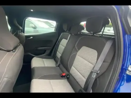 Photo 10 Renault Clio  1.6 E-Tech hybride 140ch Limited -21N