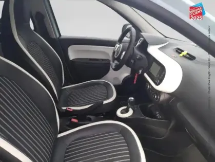 Photo 4 Renault Twingo  E-Tech Electric Techno R80 Achat Intégral GPS Camera