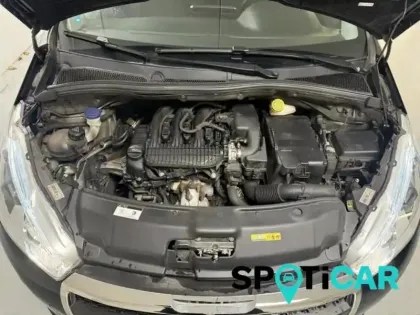 Photo 12 Peugeot 208  1.2 PureTech 82ch E6.c Signature 5p