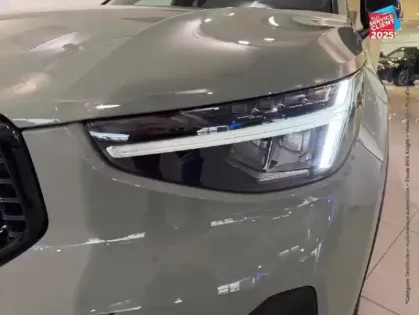 Photo 12 Volvo Xc40  B3 163ch Plus DCT 7 Siege chauf Volant chauf Camera GPS