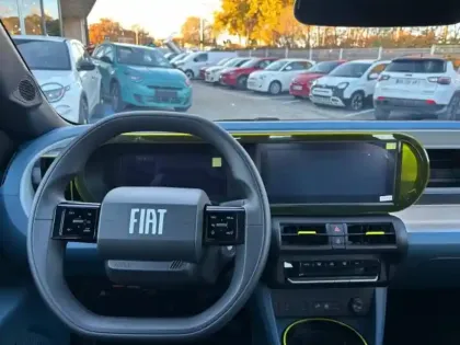 Photo 14 Fiat Grande Panda  1.2 Hybrid Turbo 110ch Icône eDCT6