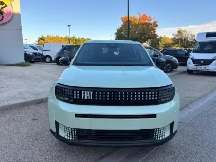 Photo 1 Fiat Grande Panda  1.2 Hybrid Turbo 110ch Icône eDCT6