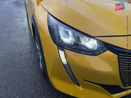 Photo 12 Peugeot 208  e- 136ch Style Radar AR Carplay