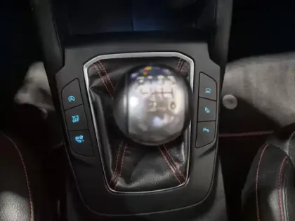 Photo 14 Ford Focus  1.5 EcoBoost 150 ch ST-Line