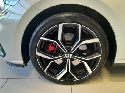 Photo 8 Volkswagen Polo  2.0 TSI 207ch GTI DSG7