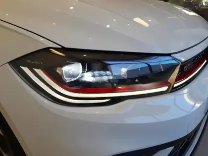 Photo 6 Volkswagen Polo  2.0 TSI 207ch GTI DSG7