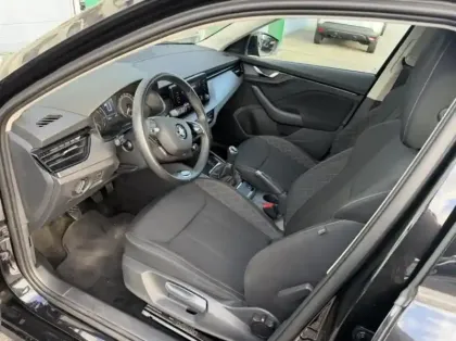 Photo 6 Skoda Kamiq  1.0 TSI Evo 110ch Ambition