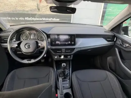 Photo 10 Skoda Kamiq  1.0 TSI Evo 110ch Ambition