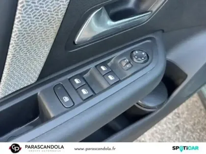 Photo 11 Citroën C4  PureTech 130ch S&S Shine EAT8