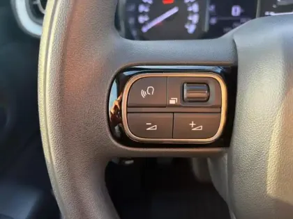 Photo 7 Citroën C3  1.2 83ch S&S C-Series 123g