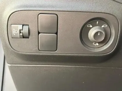 Photo 14 Citroën C3  1.2 83ch S&S C-Series 123g