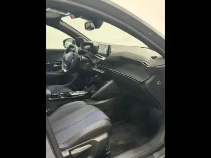 Photo 12 Peugeot 208  1.2 Hybrid 145ch GT e-DCS6