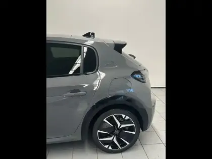 Photo 4 Peugeot 208  1.2 Hybrid 145ch GT e-DCS6