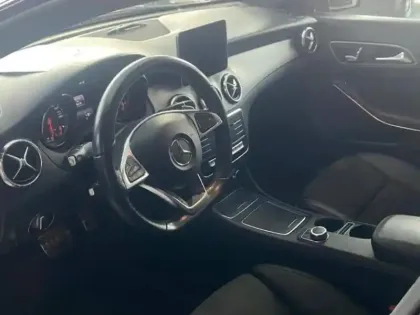 Photo 9 Mercedes CLA  200 Fascination 7G-DCT Euro6d-T