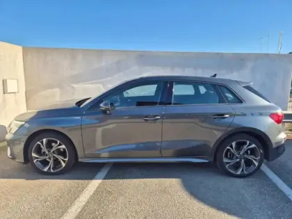 Photo 1 Audi A3  Sportback 35 TFSI 150ch Mild Hybrid S line S tronic 7