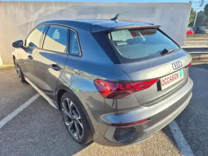 Photo 2 Audi A3  Sportback 35 TFSI 150ch Mild Hybrid S line S tronic 7