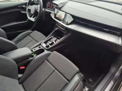 Photo 13 Audi A3  Sportback 35 TFSI 150ch Mild Hybrid S line S tronic 7