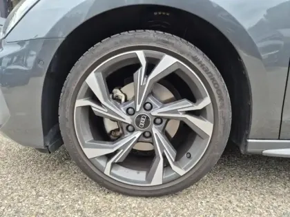 Photo 12 Audi A3  Sportback 35 TFSI 150ch Mild Hybrid S line S tronic 7