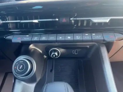 Photo 12 Alfa Romeo Tonale  1.5 Hybrid 130ch Veloce TCT