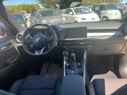 Photo 7 Alfa Romeo Tonale  1.5 Hybrid 130ch Veloce TCT