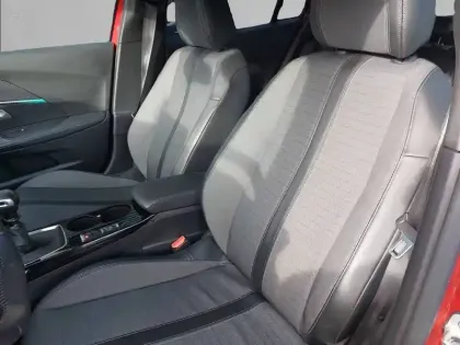 Photo 10 Peugeot 2008  PureTech 100 S&S BVM6