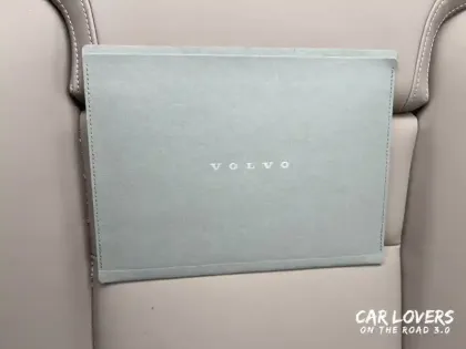 Photo 28 Volvo Xc60  T6 AWD Hybride rechargeable 253 ch+145 ch Geartronic 8