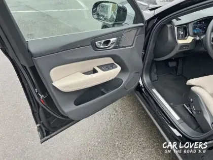 Photo 22 Volvo Xc60  T6 AWD Hybride rechargeable 253 ch+145 ch Geartronic 8